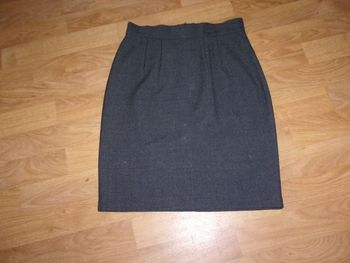 Jupe habillée, droite, hiver, gris anthracite taille 36 TBE