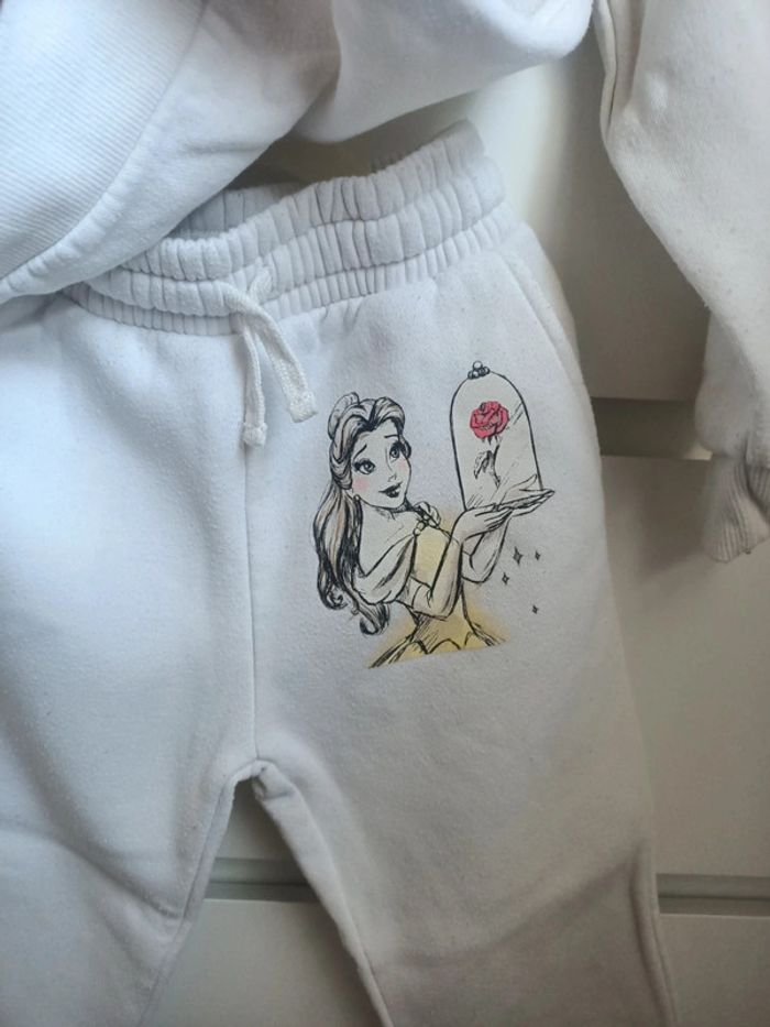 Lot de 2 survêtements Disney taille 3/4ans - photo numéro 3