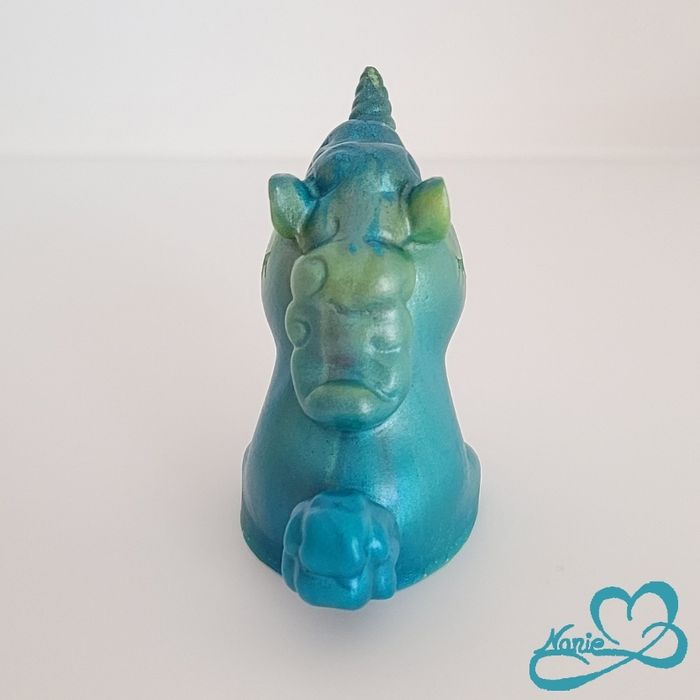 Petite licorne en résine bleue verte !! 🦄 - photo numéro 2