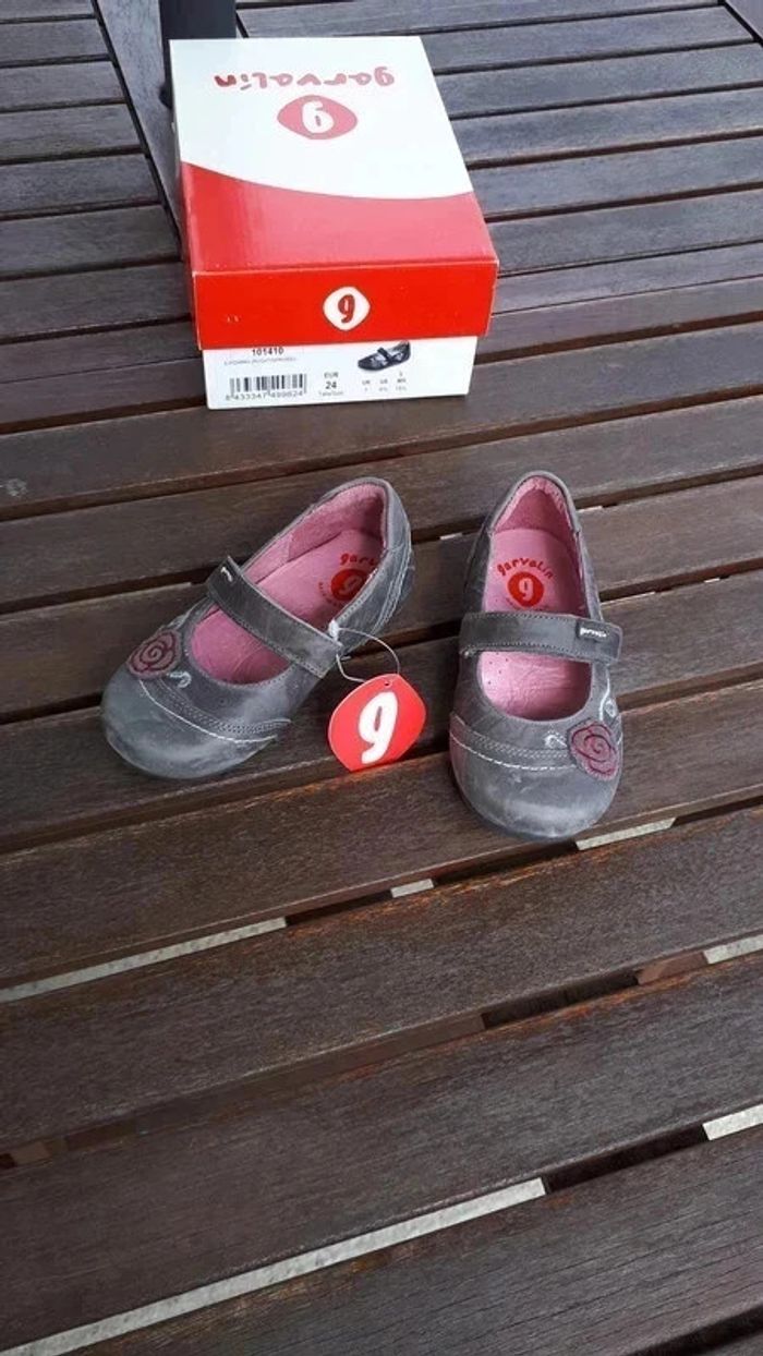 45 € Babies en cuir Garvalin taille 24 Neuves - photo numéro 2