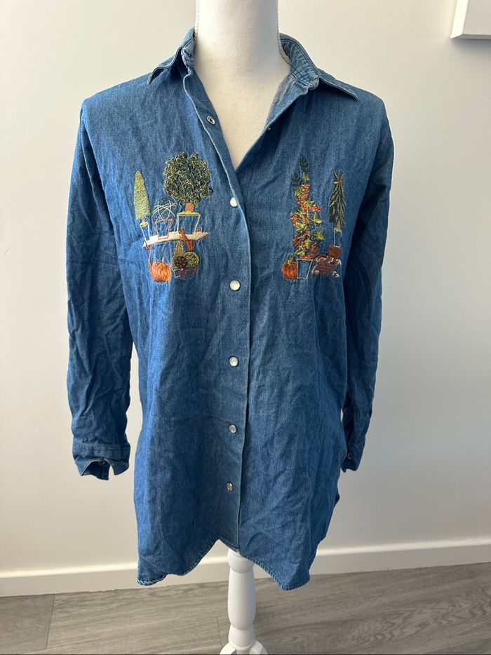 Chemise en jean denim broderies citrouilles sapins Vintage T38 M - photo numéro 4