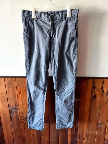 Pantalon chino gris