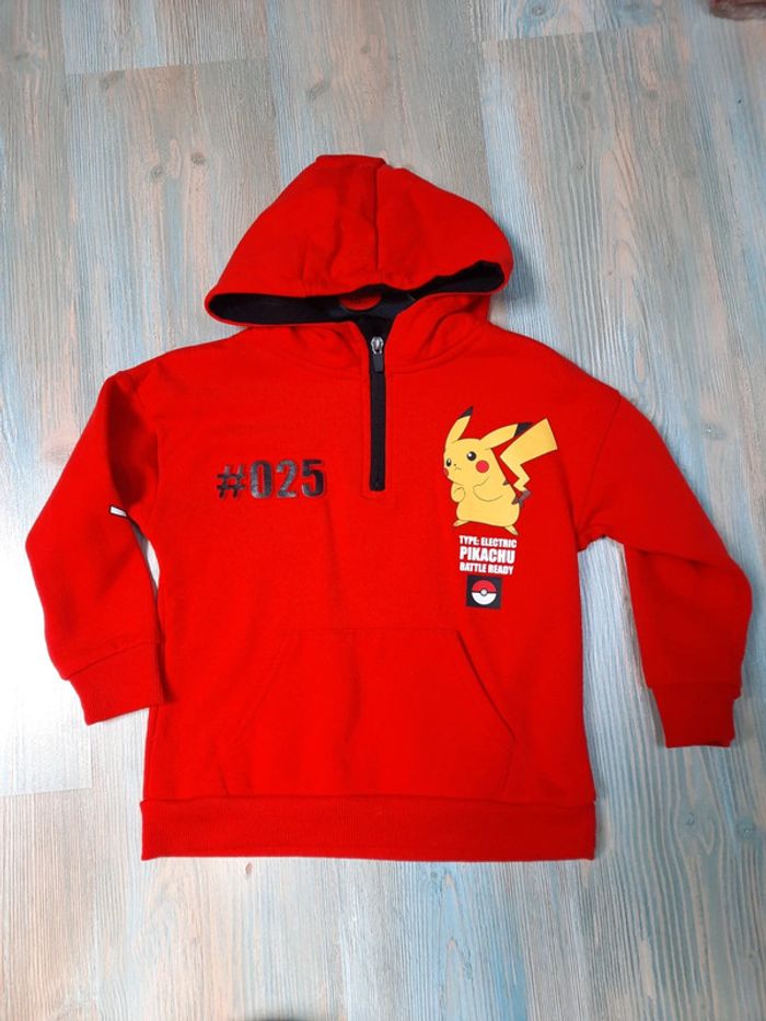 Sweat à capuche pokemon