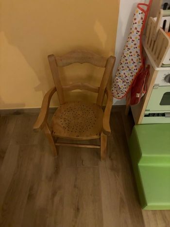 Chaise ancienne pour bébé