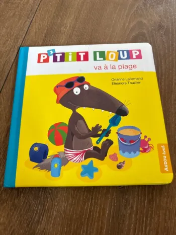 Livre p’tit loup va a la plage