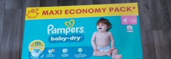 2 pampers taille 4
