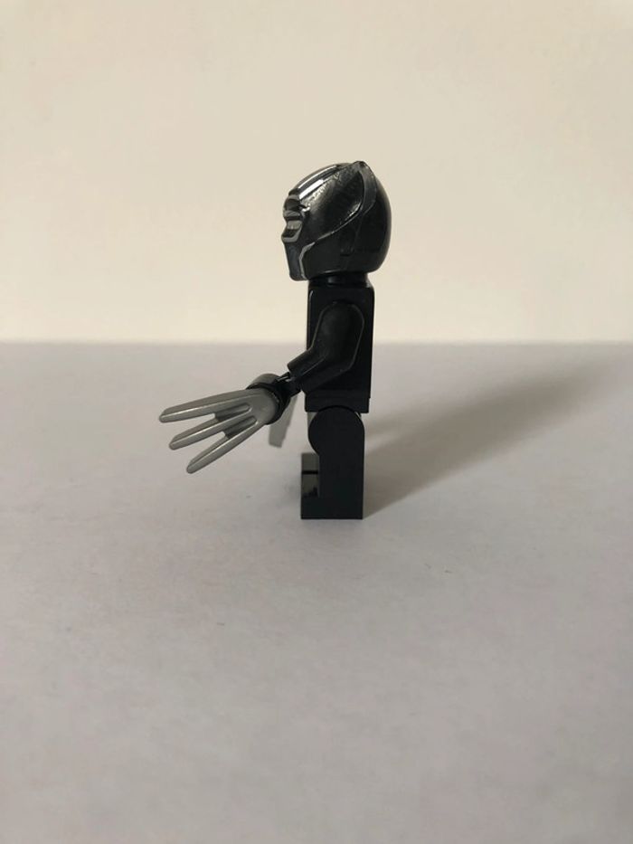 Figurine type lego Black Panther. Marvel - photo numéro 2
