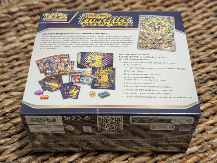 ETB Pokémon Coffret Dresseur d'élite Pikachu Étincelles Déferlantes EV08 Fr - photo numéro 4