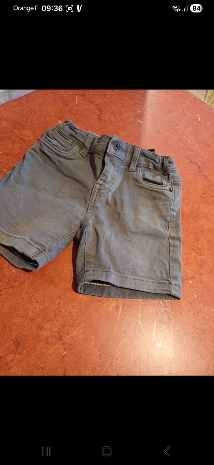 Short garçon taille 3 ans