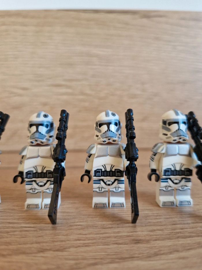 Figurines type lego 4 Clones blanc star wars - photo numéro 2