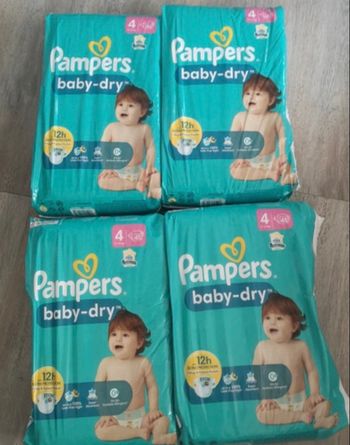 Lots de 4 paquets de couche Pampers taille 4