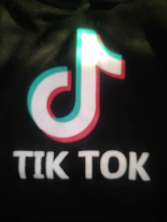 Sweat Noir Fille Tik tok - photo numéro 3