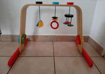 Portique bébé en bois Ikea