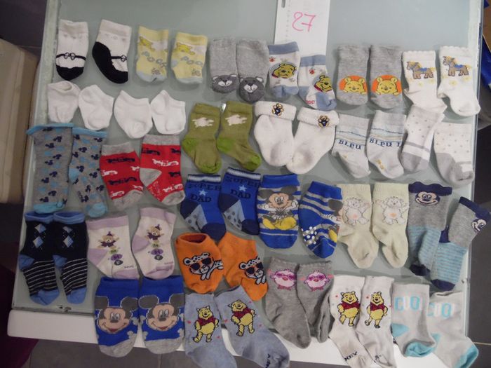 lot de 26 paires des chaussette 21 /23