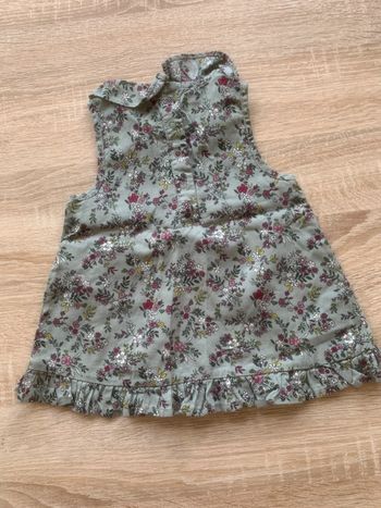 • Robe fleurie ~ 6 mois •