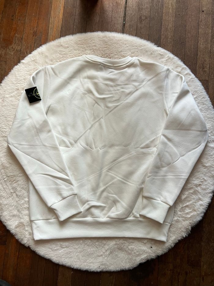 Pull blanc stone island  -  neuf avec étiquette taille M - photo numéro 2