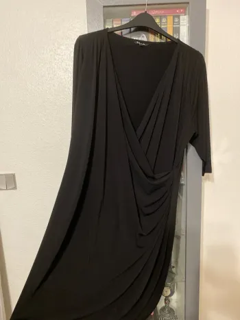 superbe robe noir 3xl = 52 M&S mode neuve