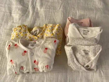 Lot Pyjama + bodies 1 mois filles Obaïbi