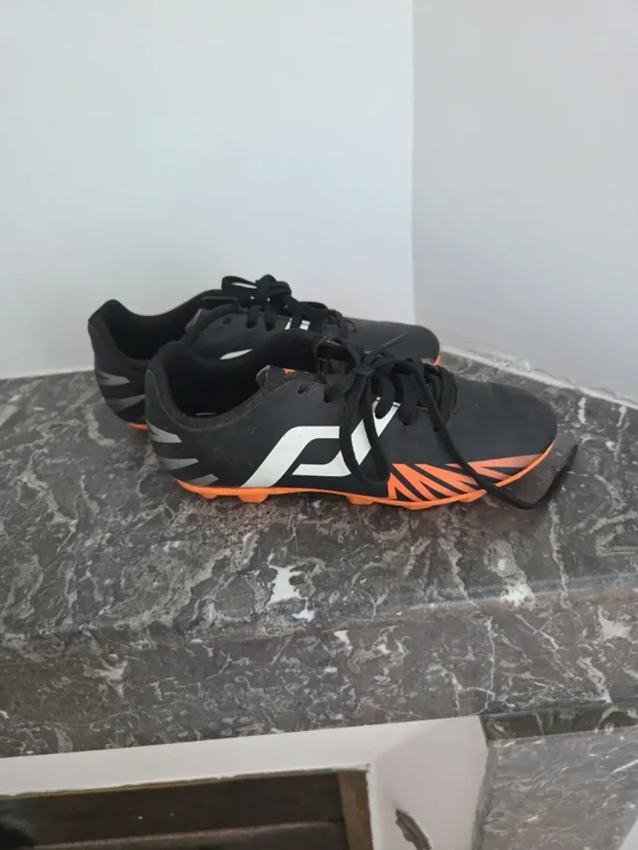 Chaussures de rugby ou foot à crampon pro touch taille 30 - photo numéro 4