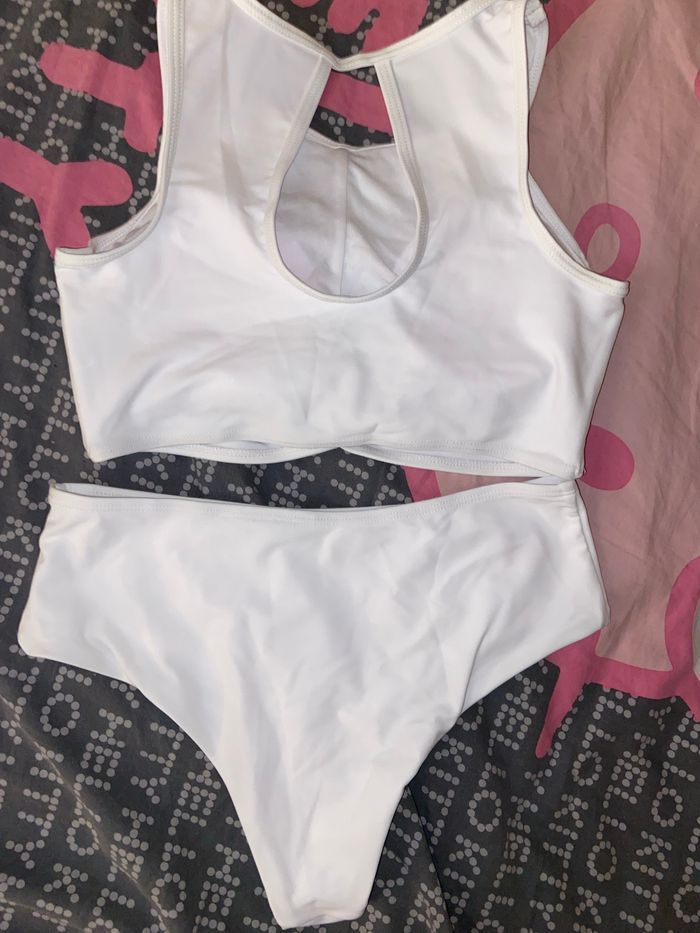 Maillot de bain neuf - photo numéro 2