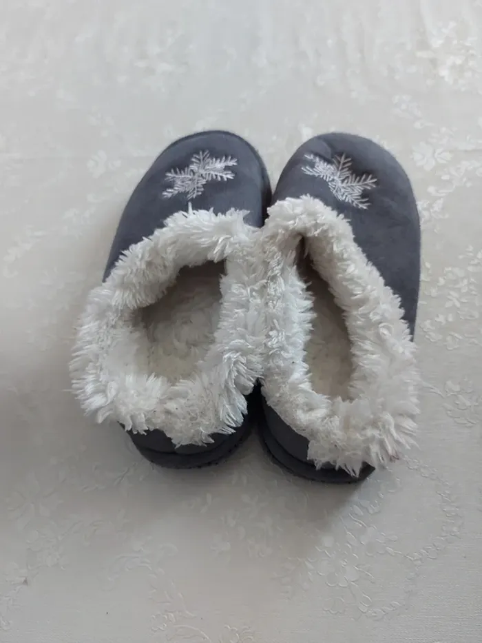 Chaussons femme - photo numéro 2