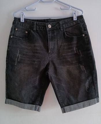Bermuda Shein 
 T 44