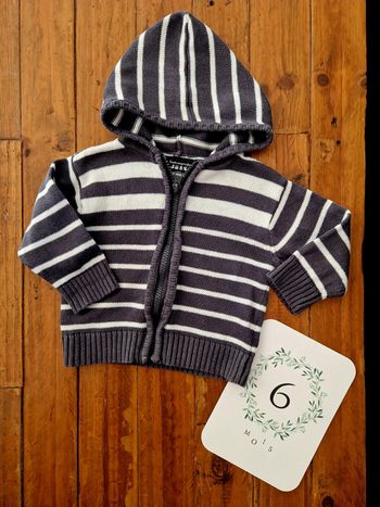 Veste zippée à capuche 6 mois
