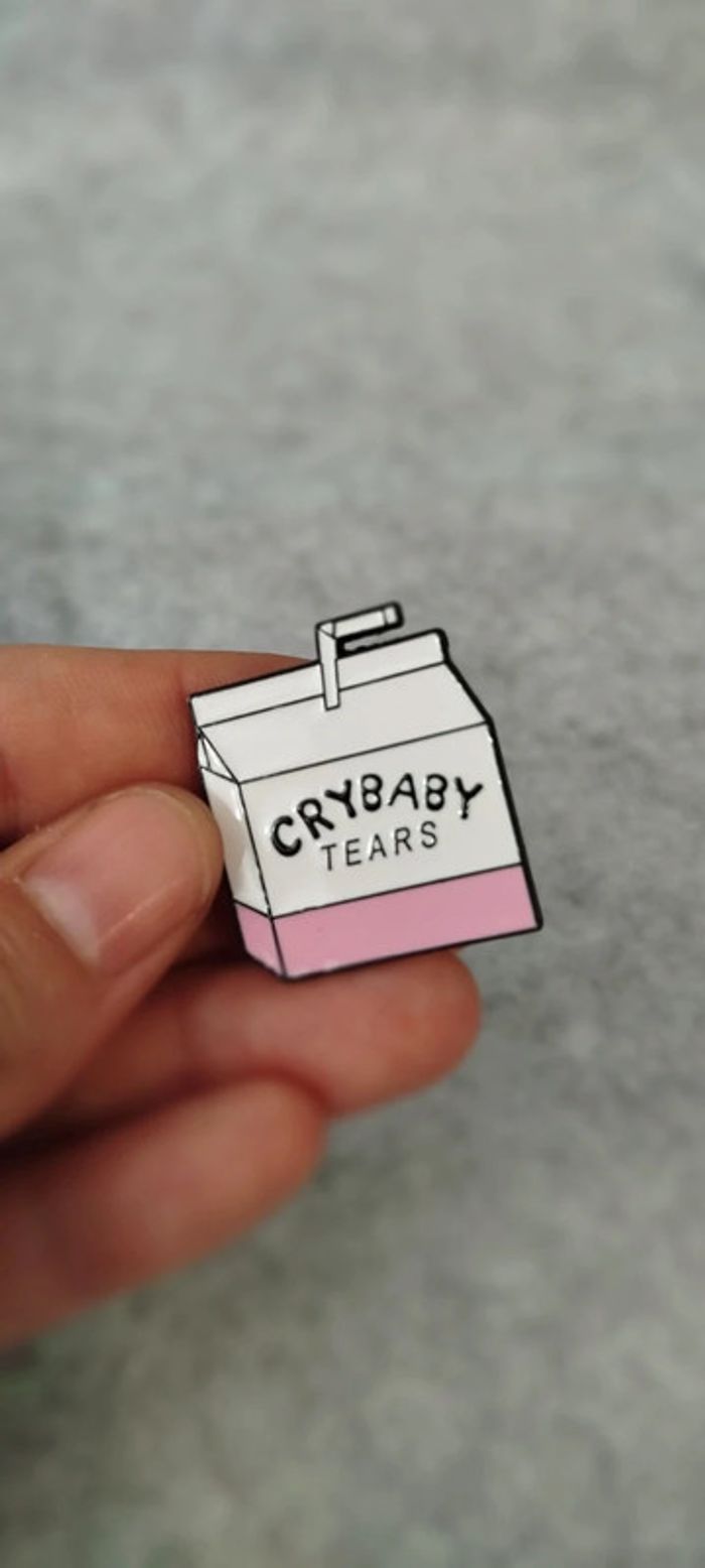 🍄 pin's larmes de bébé en bouteille - photo numéro 2