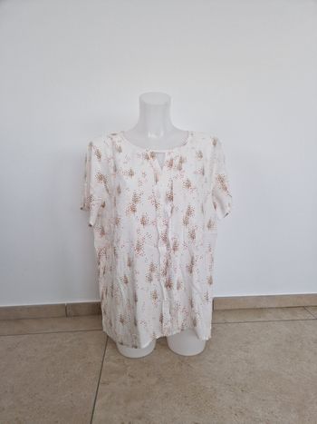Haut blanc avec motif cœurs envolés Bermudes