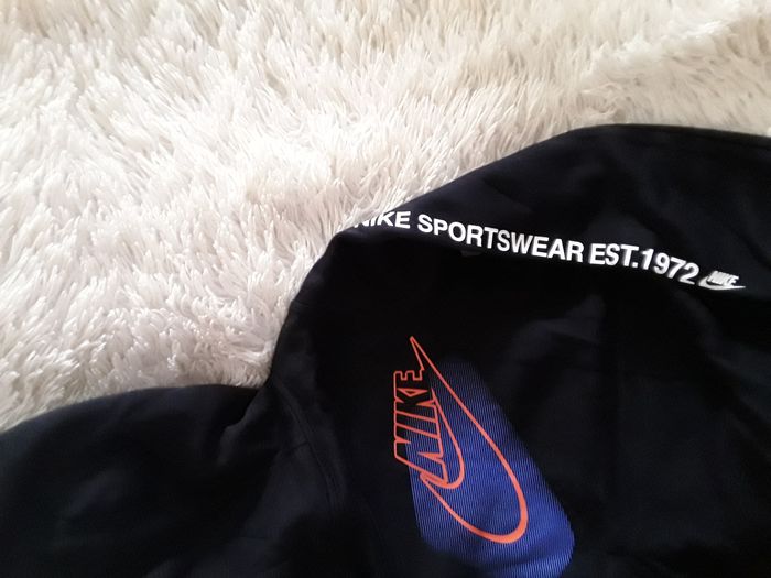 SWEAT À CAPUCHE NIKE NEUF TAILLE 8-10 ANS - photo numéro 9