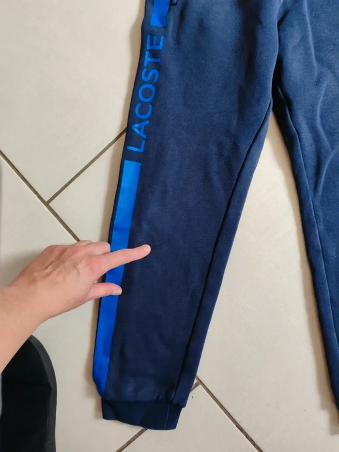 Joggings lacoste 8 ans - photo numéro 5