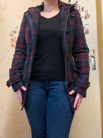 Manteau à carreaux bleu marine/rouge