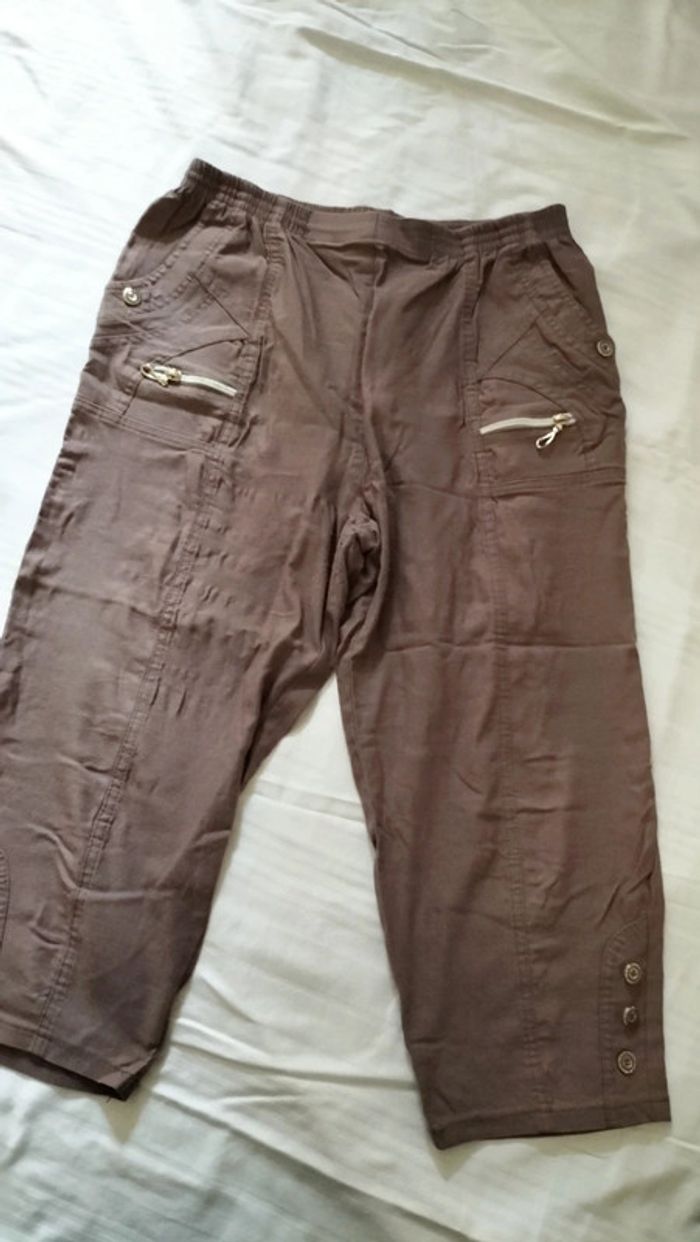 Pantacourt femme T46 + 1 offert