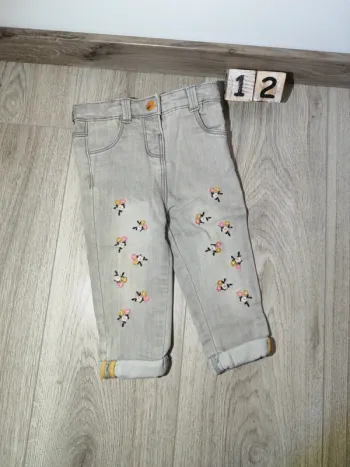 Jean effet délavé fleuri. 12 mois