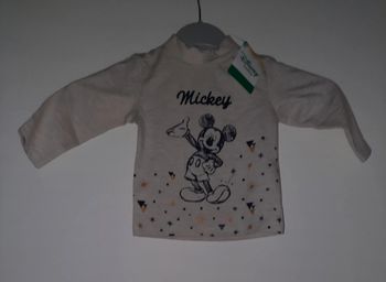 Sous pull Mickey taille 12 mois