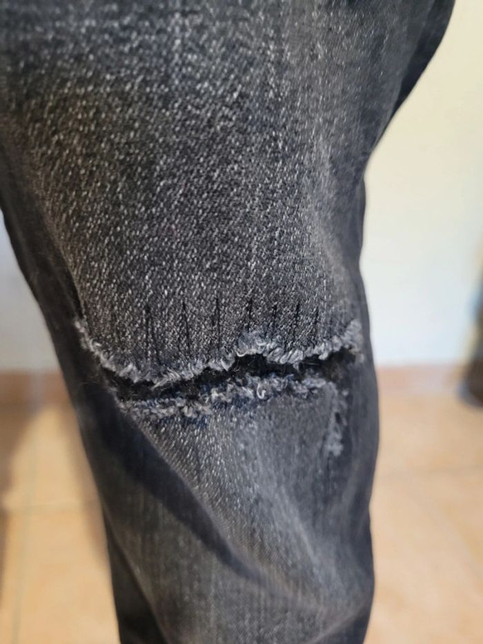 Jeans noir effet troué - photo numéro 4