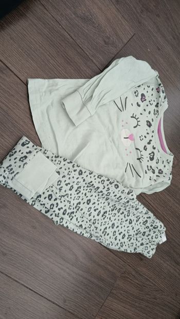 Pyjamas lot