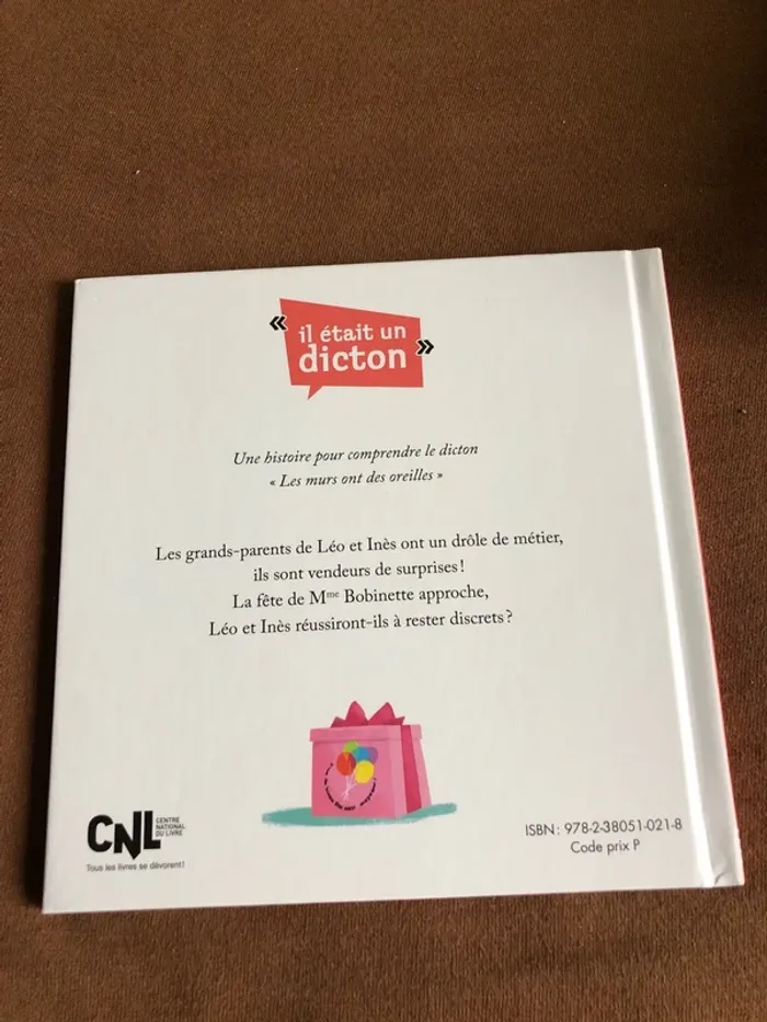 Les murs ont des oreilles - photo numéro 2