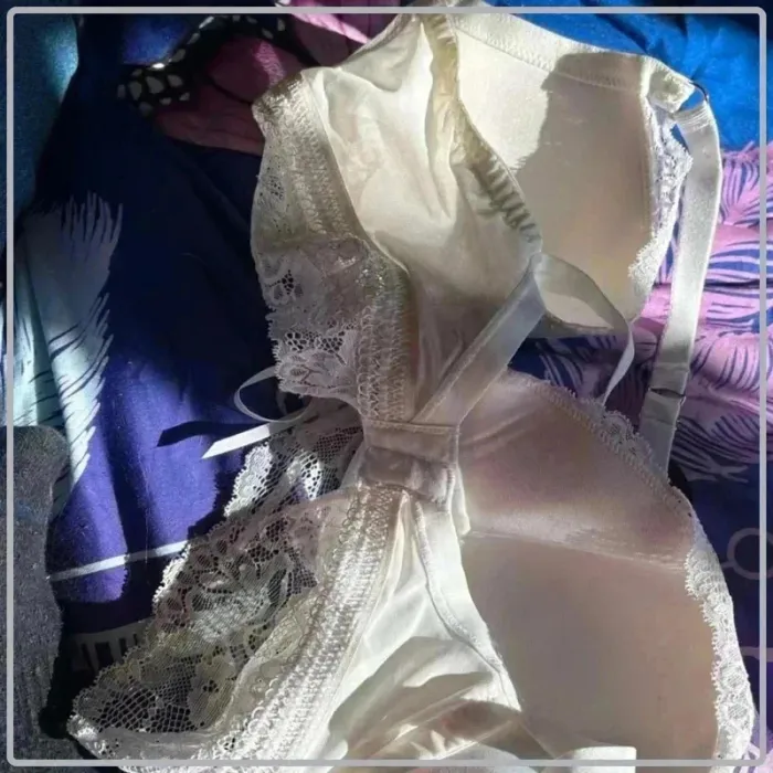 Magnifique  soutien-gorge  taille  100d - photo numéro 4