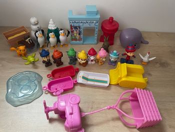 Lot 28 figurines Pat Patrouille 