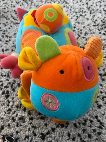Peluche d’éveil vache oxybul