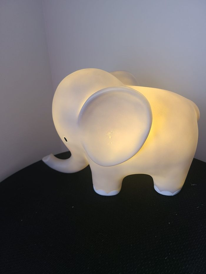 Veilleuse Lilian l'éléphant sans musique voir photos - photo numéro 4
