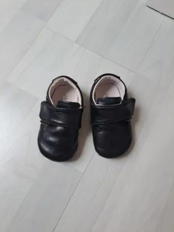 Chaussures jack and lily 12-18 mois