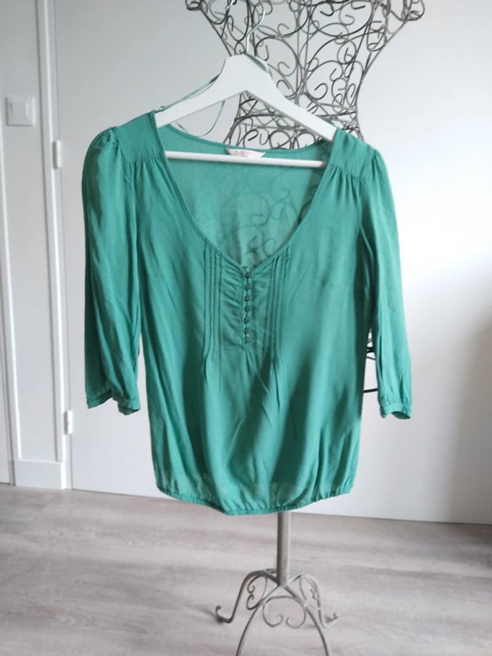 Jolie blouse légère verte