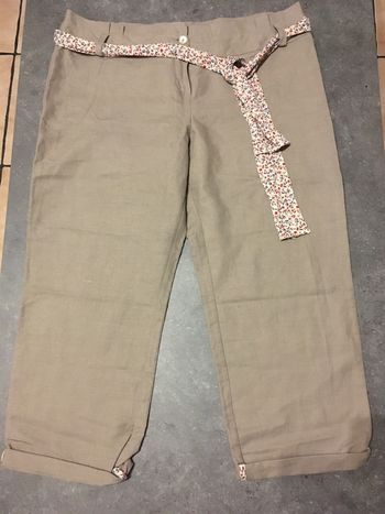 Pantacourt beige Marque La Voilà taille 46