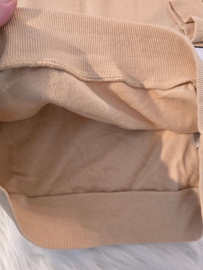 Neuf (non porté)🏷🩷🩷 sweat molleton 10 ans fille 🩷🩷 - photo numéro 2