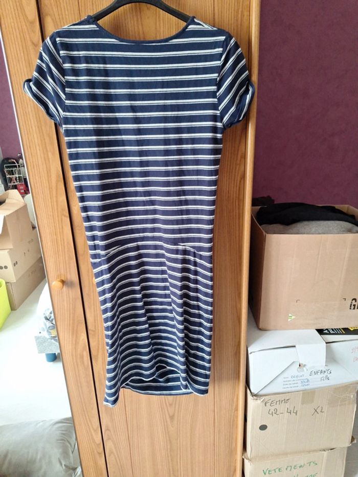 Robe grossesse marine et blanc - photo numéro 3