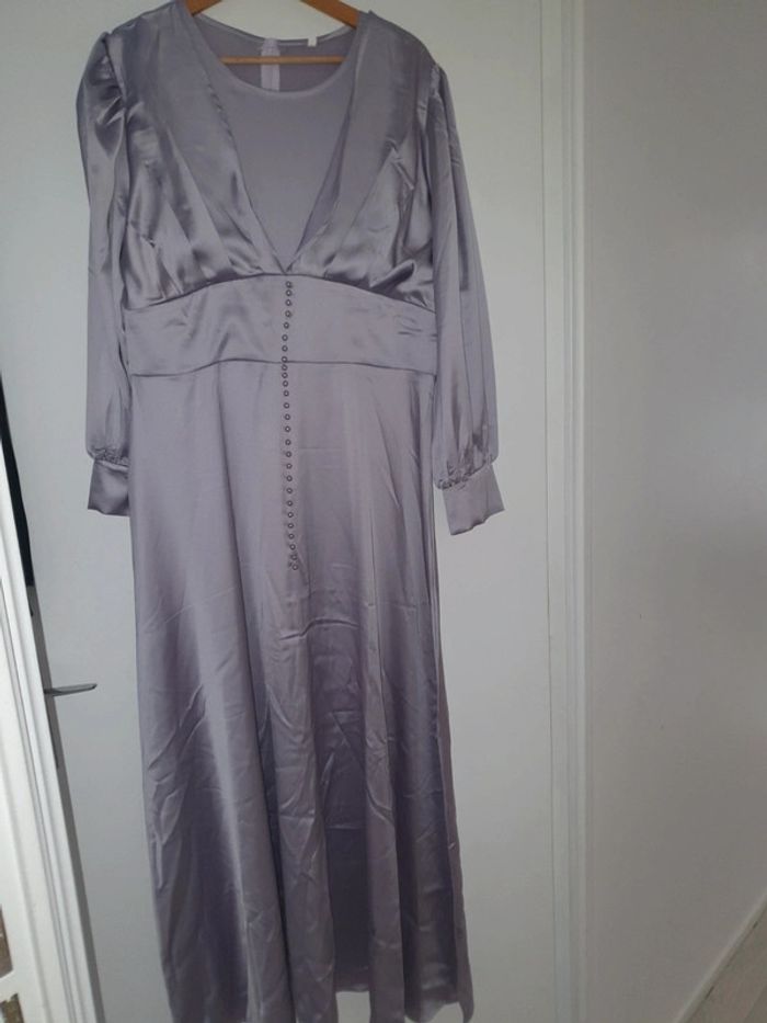 Robe satinée - photo numéro 2