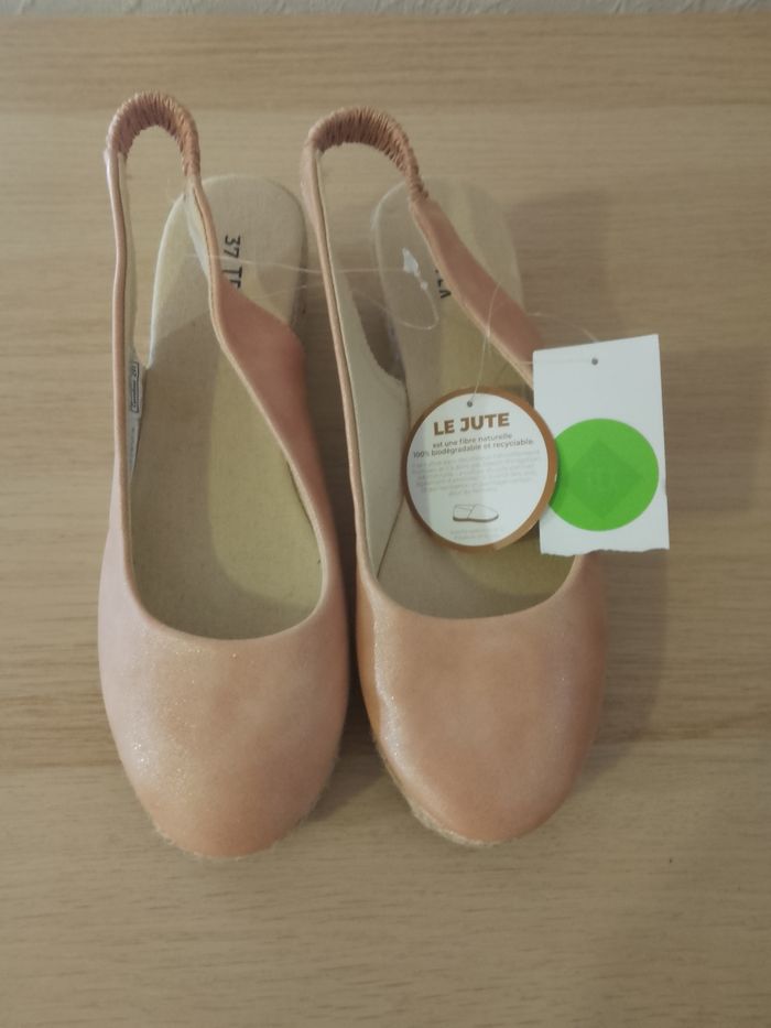 Chaussures saumon compensés neuves - photo numéro 2