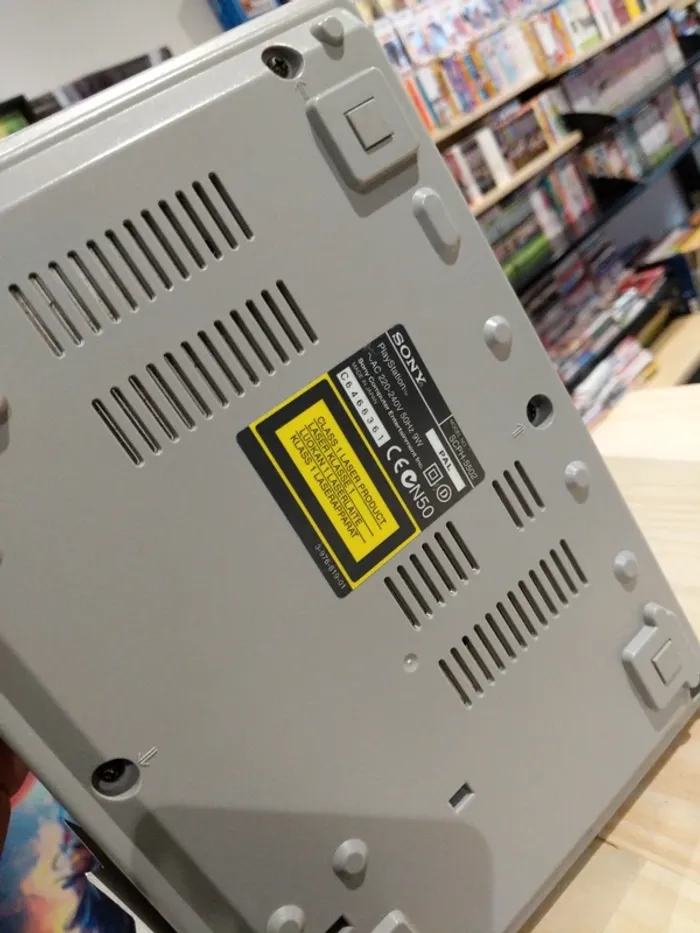 PlayStation 1 – Stickers Oddworld – Très bon état - photo numéro 8